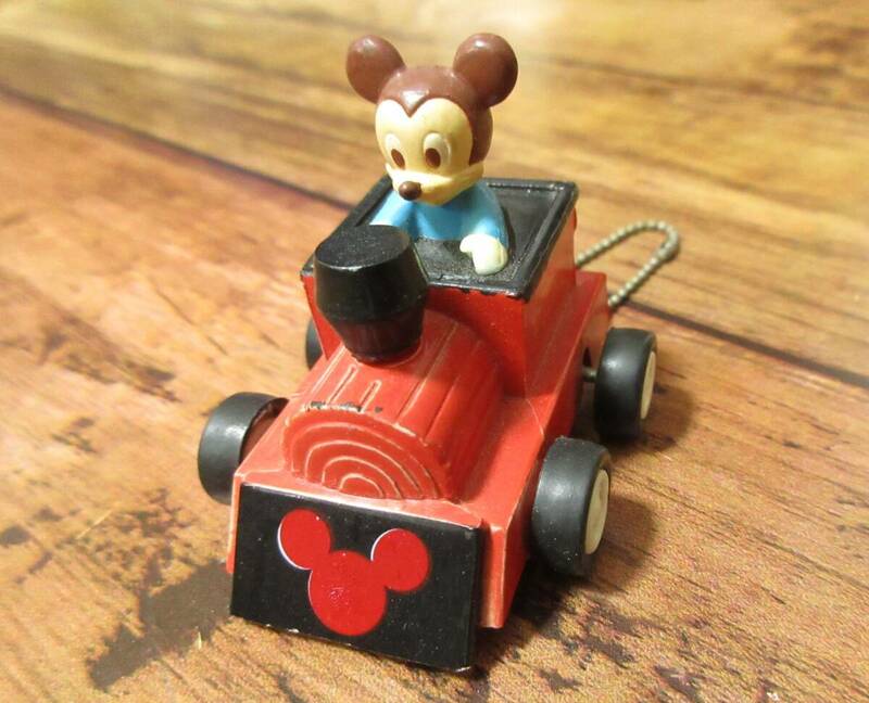 ミッキーマウス　プルバックカー