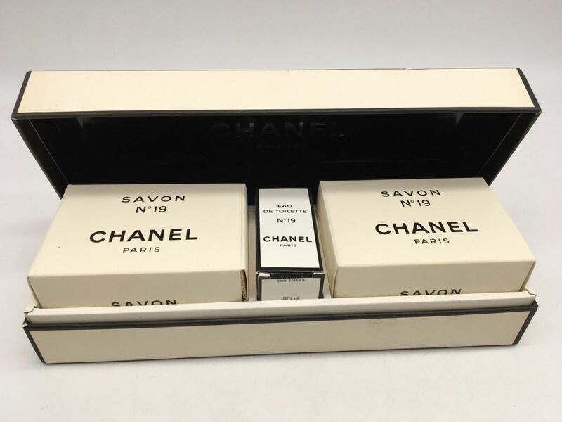 0504-217MK⑥23467 佐川　香水と石けん　CHANEL シャネル　SAVON　N19　セット