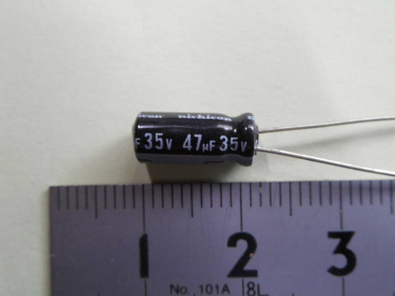 電解コンデンサー 47μF 35V nichicon　5個セット　未使用品　【複数セット有】　【管70-1】