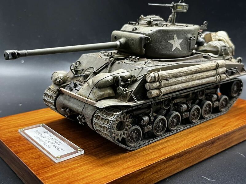 1/35 アメリカ戦車　M4A3E8 シャーマン　イージーエイト　塗装済完成品　