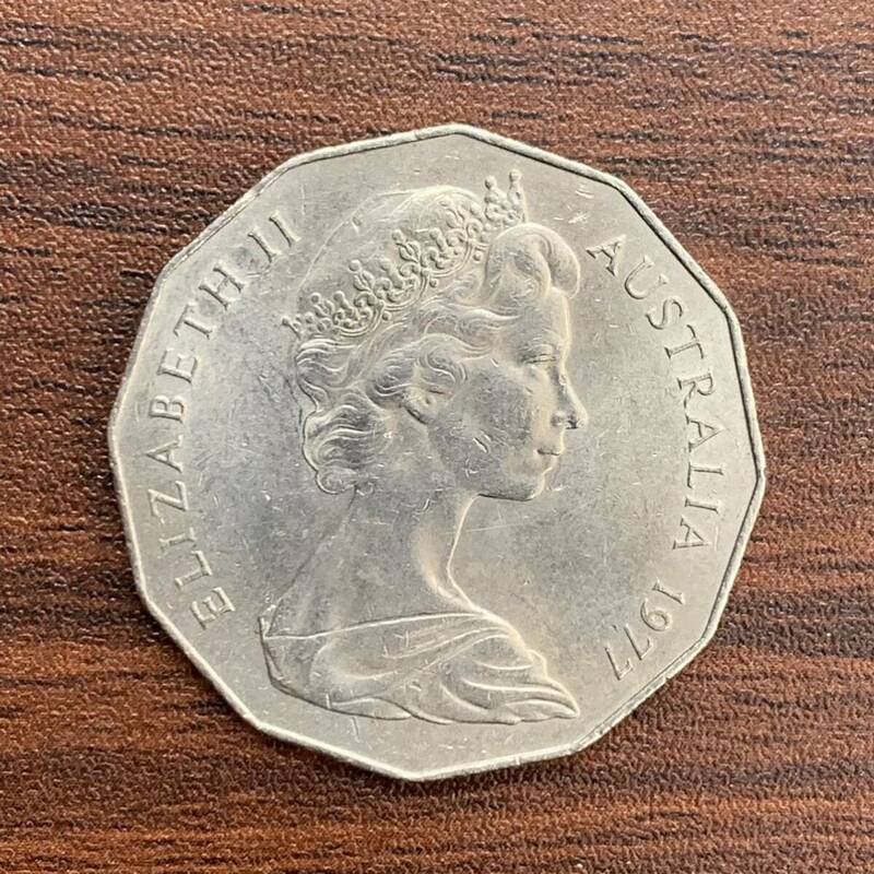 1977 オーストラリア　50セント　シルバージュビリー　エリザベス二世　記念硬貨 