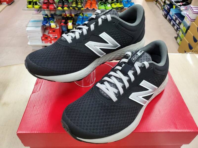 新品即決27.5cm★newbalanceニューバランス ME420 メンズ ランニングシュース★4E幅 ウォーキング カジュアル 人気モデル！普段履きにも◎