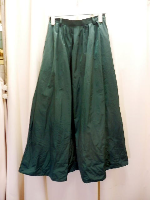 エムフィル　Mfil　スカート　グリーン　サイズ：40　雨具のようなスカート？