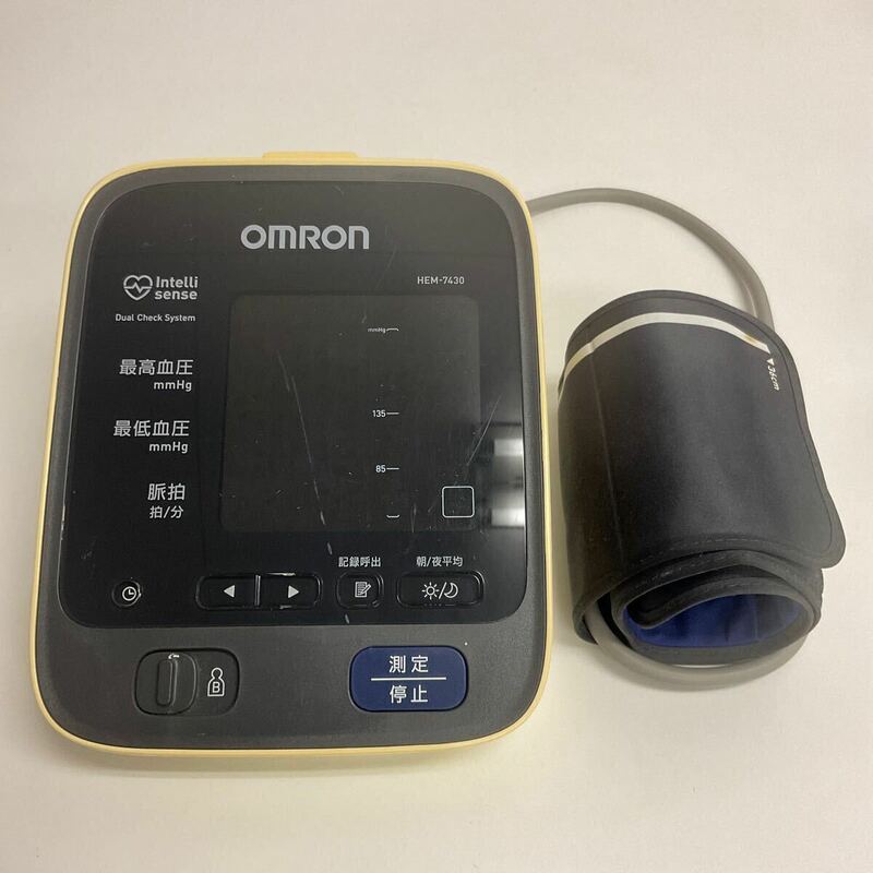 営YY09-60Y OMRON オムロン 自動電子血圧計 HEM-7430 管理医療機器 オムロン上腕式血圧計 通電動作確認済