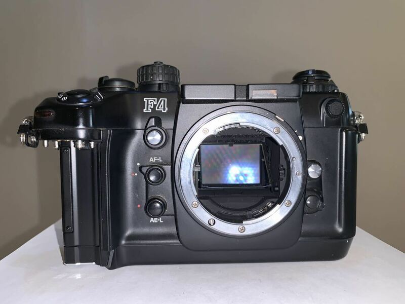 ボディのみ！動作確認済！ファインダー液晶漏れあり！ ニコン Nikon F4 フォーカシングスクリーンB　付属