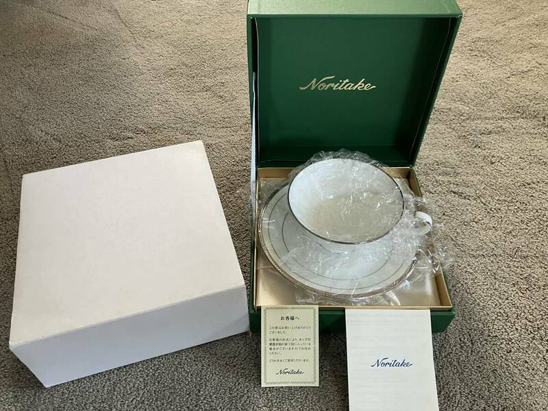 新品☆ノリタケ 日本製 Bone China Champagne Pearls Noritake カップ ソーサー 皿 箱入り食器 未使用