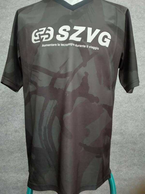 スパッツィオ SPAZIO サッカーウェア フットサルウェア カモプラクティスシャツ 半袖シャツ VG-0067-02-L ブラック Lサイズ