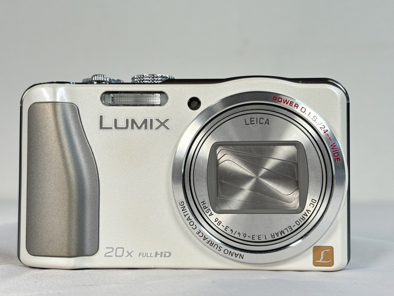 10001-9-SK18-Panasonic パナソニック-LUMIX DMC-TZ30-通電動作確認済　デジタルカメラ　デジカメ
