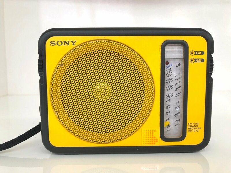 ●【美品】SONY　ICF-S73　FM/AM2バンドのハンディポータブルラジオ