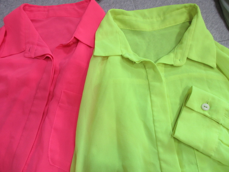 蛍光ネオンピンク＋ネオンイエローブラウス・色違い２枚セット・ハデシャツ羽織りにも