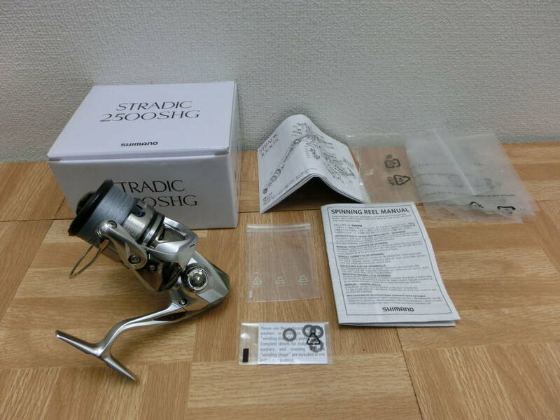 km/424255/2406/シマノ SHIMANO スピニングリール 19 ストラディック 2500SHG