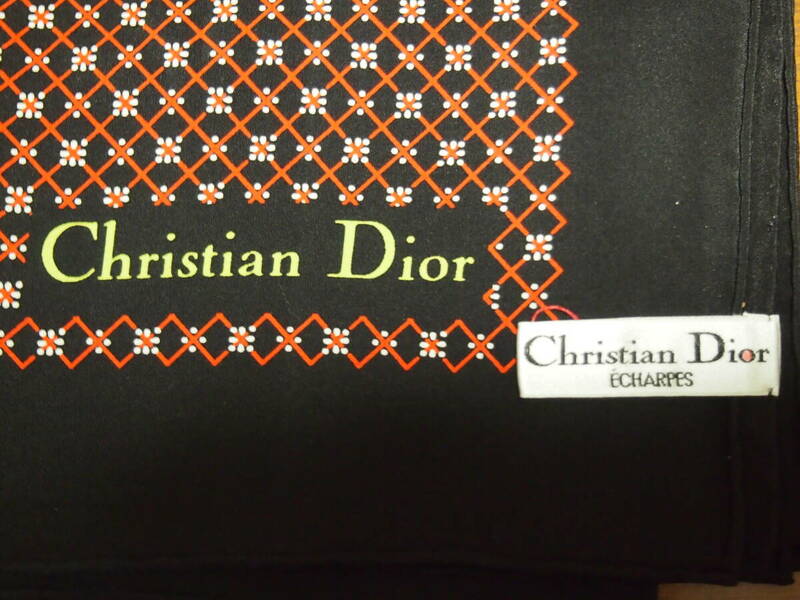 未使用　美品　Christian Dior クリスチャン　ディオール　　シルク　絹１００%　スカーフ　製造　カネボウディオール㈱