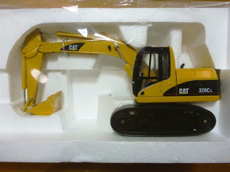 【NORSCOT】1/50 CAT 320C L Excavator　建設車両 工事車両 キャタピラー ショベル シャベル 