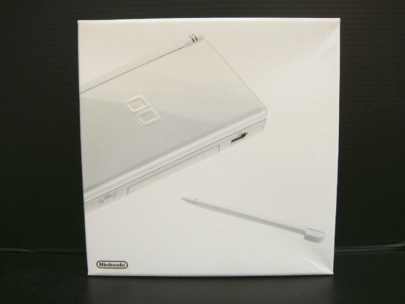 7108 未開封・未使用品 任天堂 NINTENDO DSLite クリスタルホワイト ニンテンドー