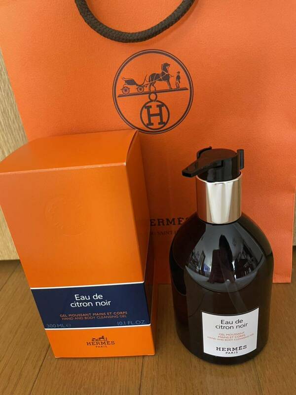 未使用　HERMES エルメス《オー ドゥ シトロン ノワール》ハンド&ボディクレンジングジェル（洗浄料）300ml