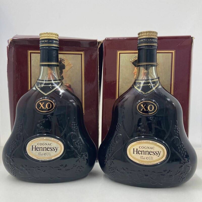 5142 Hennessy XO COGNAC ヘネシー コニャック ブランデー 700ml 40度　洋酒　2本セット　未開栓　金キャップ 箱付 