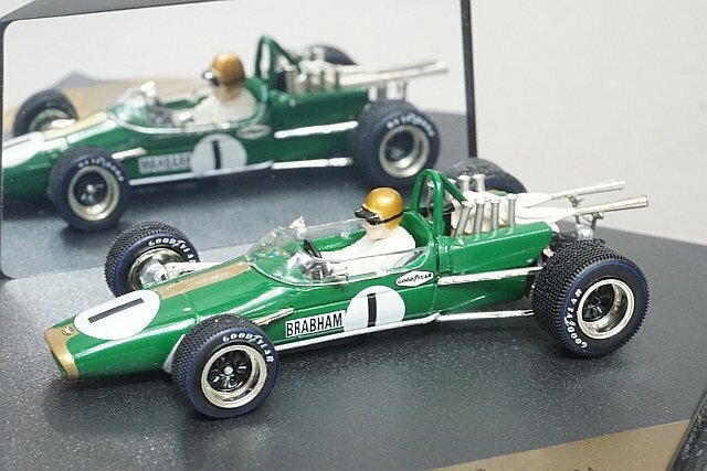 Quartzo カルツォ 1/43 BRABHAM-REPCO ブラバム レプコ BT24 カナダGP優勝 J.ブラバム 1967 #1 Q4042