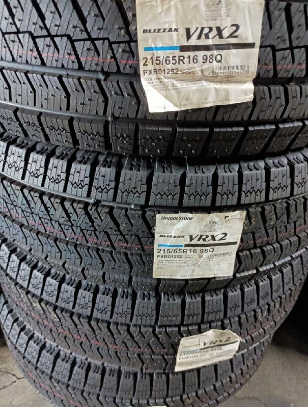 【送料・税込/新品スタッドレス】ブリヂストン BLIZZAK VRX2 215/65R16 98Q [PXR01252]★4本セット