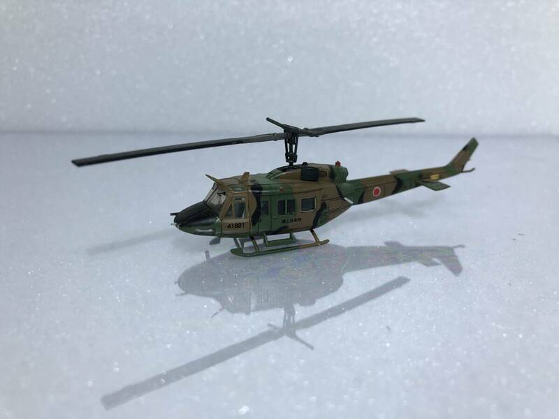 ■完成品 1/144 UH-1J イロコイ 陸上自衛隊 多用途ヘリコプター ジャンク　