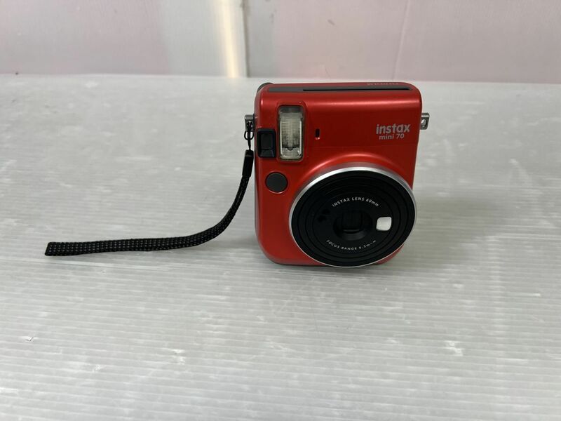 HH516-240611-099【ジャンク】instaxmini70 レッド RED 本体のみ FUJIFILM チェキ フィルム カメラ 動作未確認