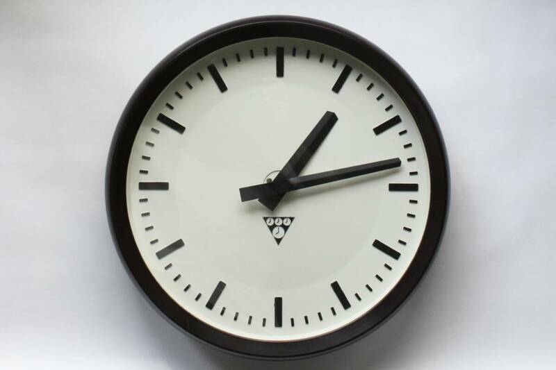 希少！バックカバー付き！37cm PRAGOTRON パラゴトロン 時計 インダストリアル 北欧 美容室 店舗 カフェ 什器 ジェルデ