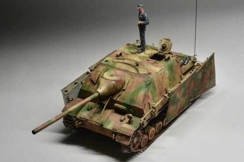 【塗装済み完成品】Panzer Ⅳ/70 'Zwischen Lsung' 1/35 - Sd.Kfz. 162/1 - 車長フィギュア付き
