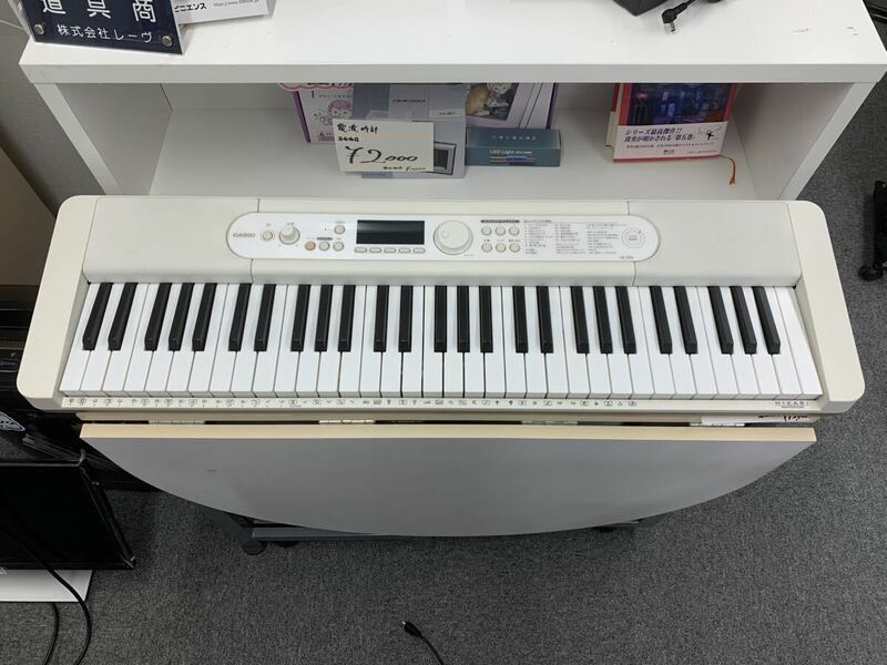 CASIO カシオ　LK-526 電子ピアノ　2021年製キーボード 光ナビゲーション 