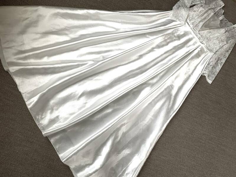 59　大きいサイズ　上質サテン　ロングドレス　ホワイト　　　