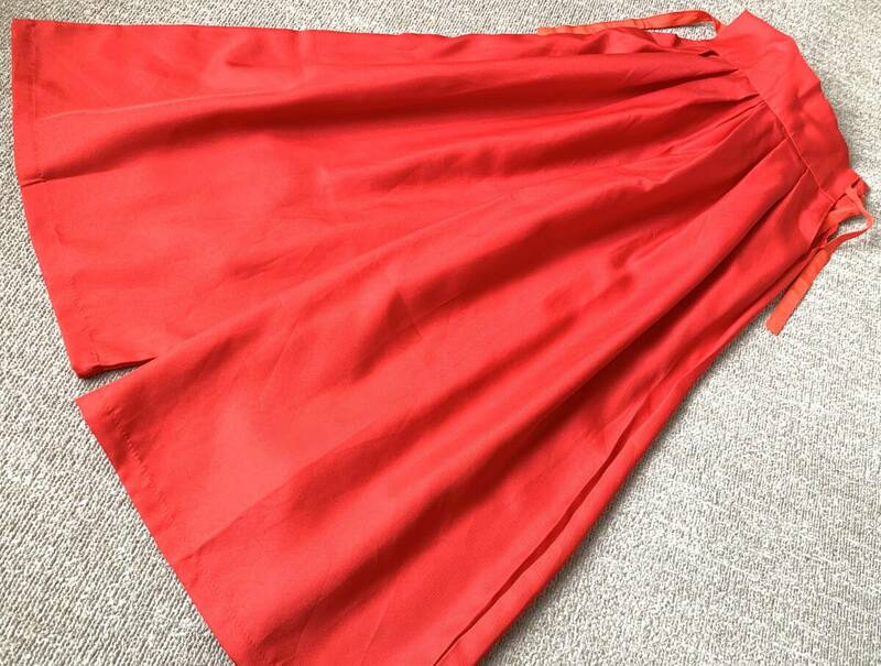 45　コスプレ衣装　袴　赤　　　