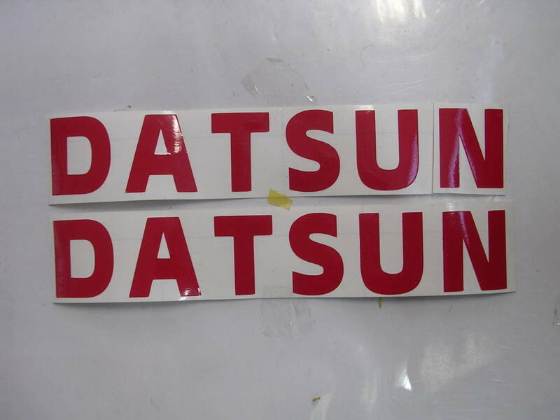 ダットサン　DATSUN　ステッカー　赤2枚セット　トラック　ピックアップ