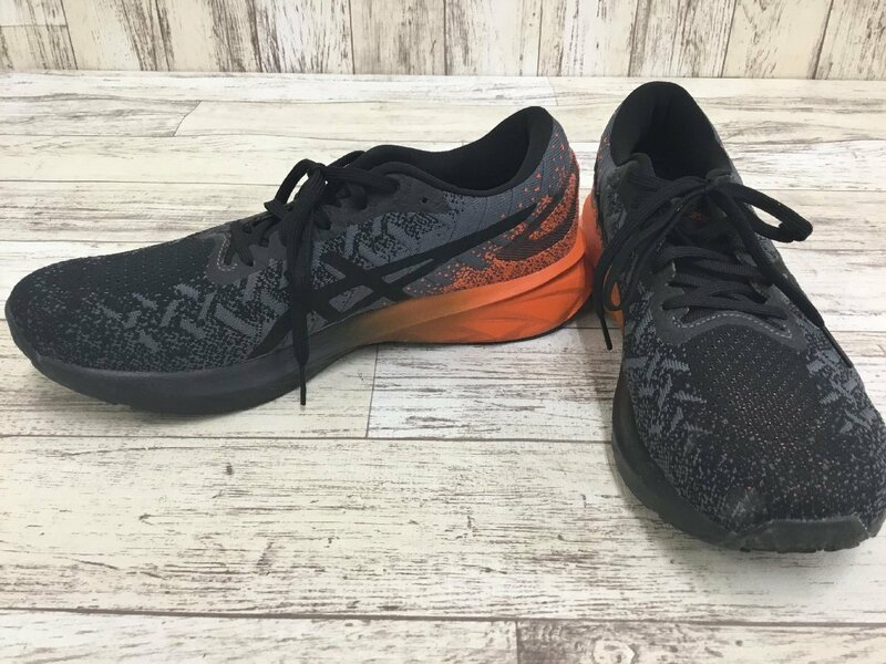 149B asics アシックス 1011A819 スニーカー ブラック オレンジ【中古】