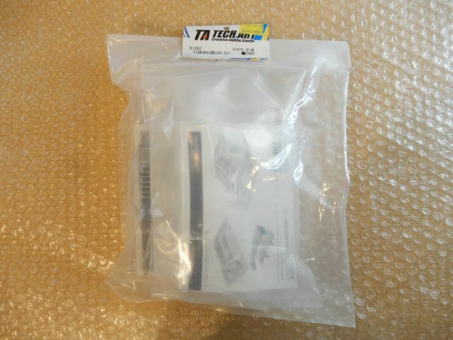 未開封品 TECH ART TC7062 コミカルURAS風エアロSET タミヤT3-01用 保管品