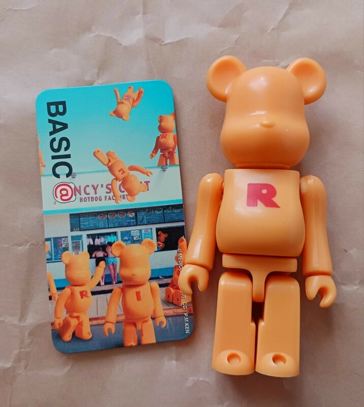 BE@RBRICK ベアブリック　シリーズ 2 ベーシック　BASIC R イエロー　マスタード　BE@R 100%