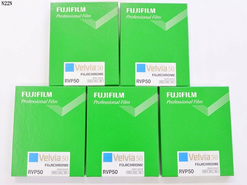 未使用 FUJIFILM FUJICHROME Velvia 50 RVP 50 4×5 10シート入り 5箱セット フジフィルム 期限切れフィルム N22NA