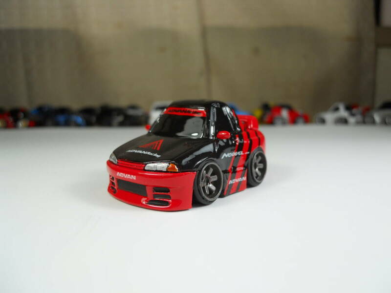 カスタムミニカー　スカイライン　GT-R R32 レイズ　アドバンカラー　08