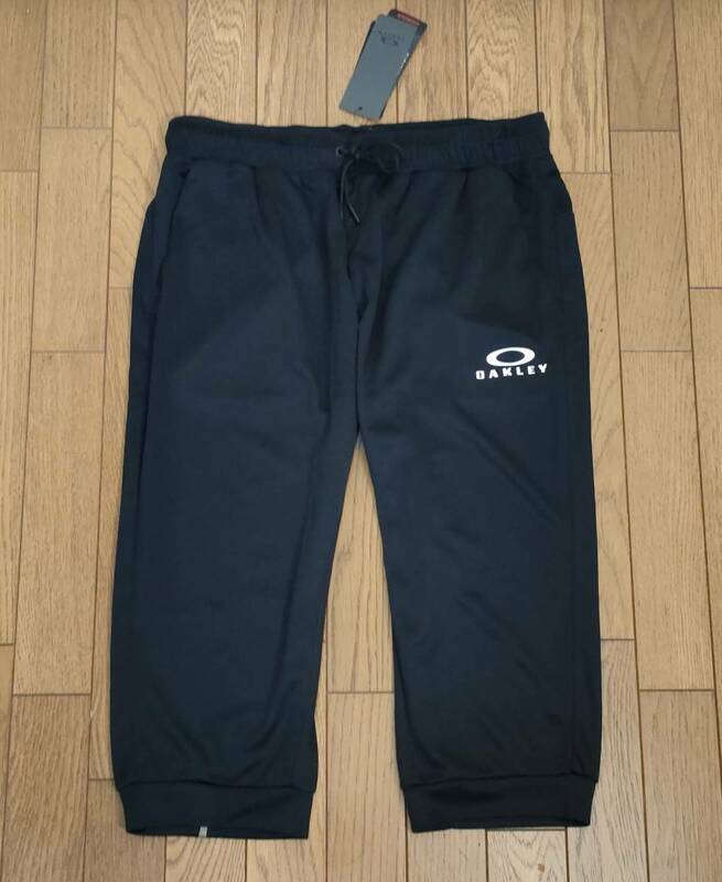 （物45）定価6,600円　新品　オークリー　クロップドパンツ　ENHANCE LT FLEECE 　3/4パンツ　FOA402522　黒　メンズXXL