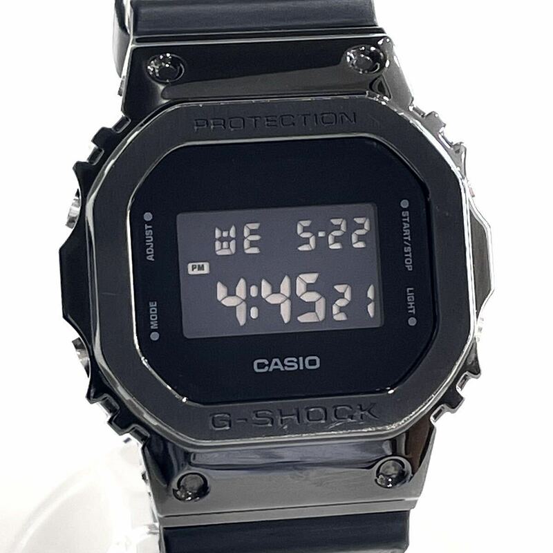 良品 CASIO カシオ G-SHOCK Gショック GM-5600B-1JF メンズ クォーツ メタルシリーズ ブラック 腕時計 箱付き 送料無料