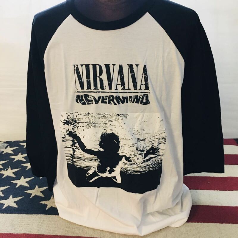 90年代バンド　ニルヴァーナ　Nirvana NEVERMIND L ラグランT