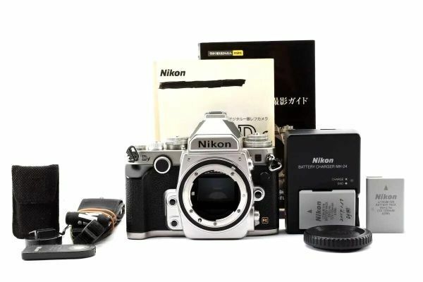 送料無料! Nikon Df シルバー ボディ シャッター11,339回 完動 美品 ニコン 一眼レフ カメラ Camera リモートシャッター バッテーリー2個