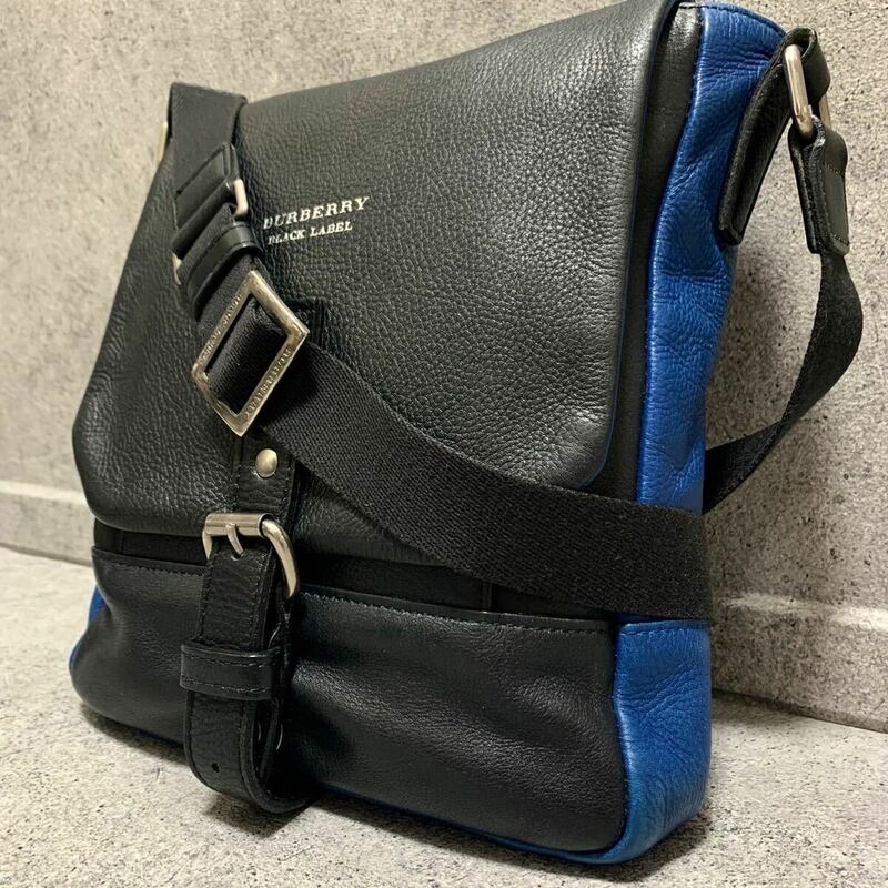 極美品 Burberry バーバリー ブラックレーベル ショルダーバッグ メッセンジャー 斜め掛け ボディ レザー 本革 バイカラー メンズ 大容量