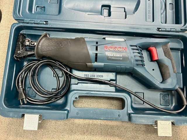 BOSCH　ボッシュ セーバーソー　GSA1100E