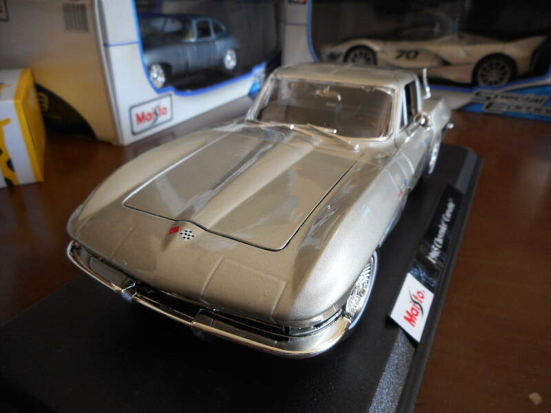 ★★1/18 シボレー コルベット C2 1965 シルバー Chevrolet Corvette silver マイスト Maisto★★