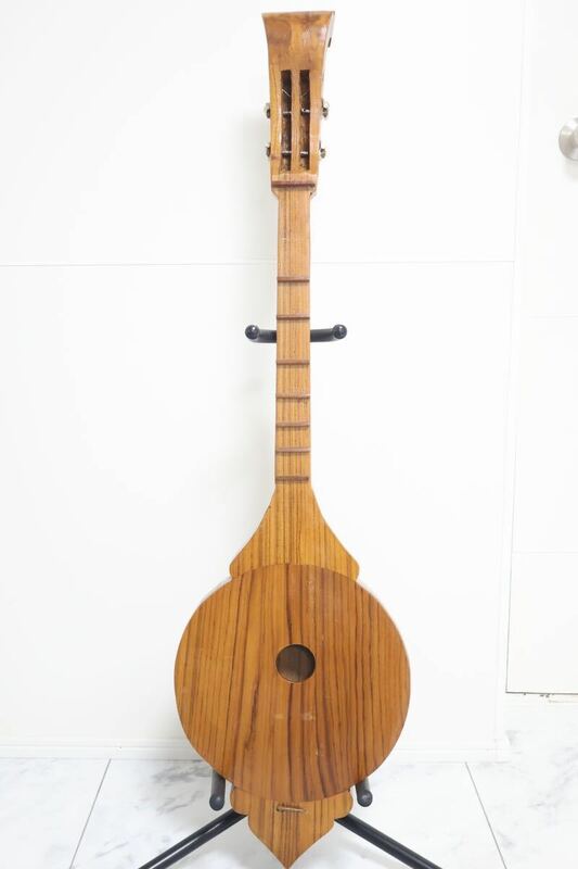 ブランド不詳　ギター　木製　4弦　弦楽器 手渡し可能
