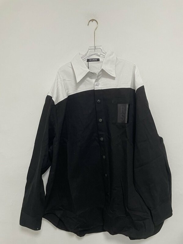 RAF SIMONS ラフシモンズ - Raf Simons bicolor denim shirt with R pin in back コットン ブラック ホワイト Mサイズ