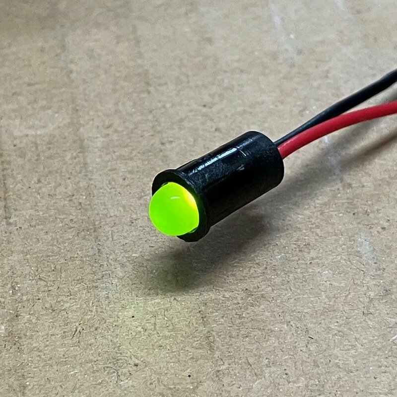 【ネコポス送料無料】DC12Ｖ 点滅LED ４個セット ライムグリーン発光 電装品 DIY 自作 電子工作 パーツ 現品限り