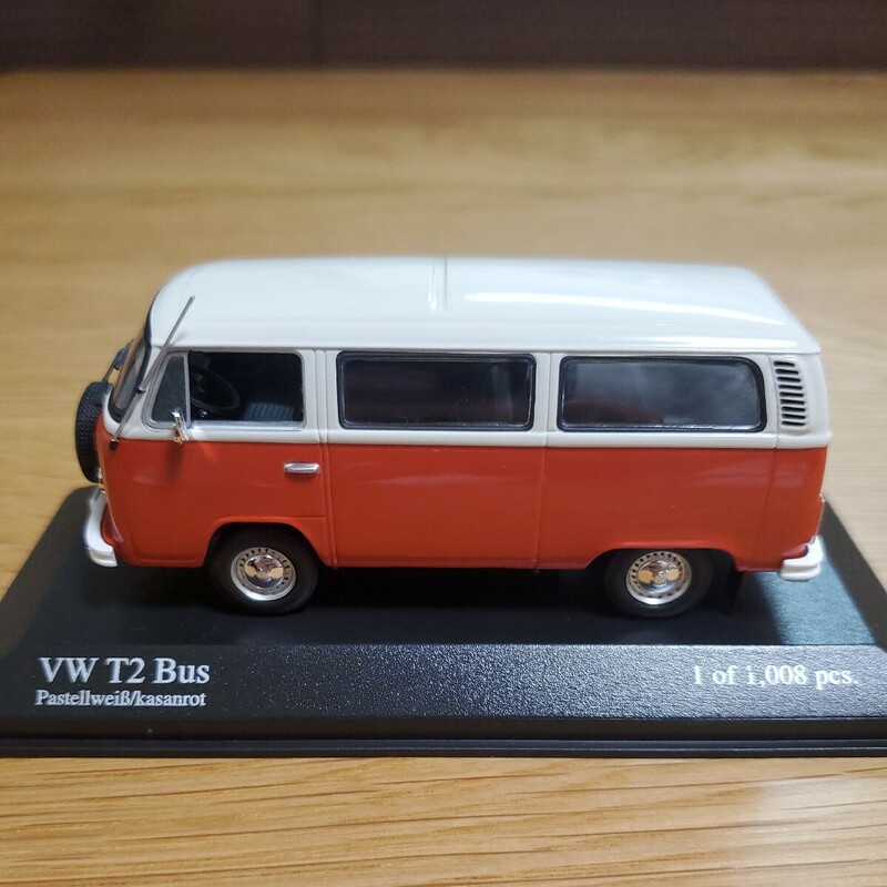 1/43 MINICHAMPS ミニチャンプス ミニカー/VW T2 Bus 1972 Pastellweiβ/Kasanrot/フォルクスワーゲン バス ホワイト/レッド