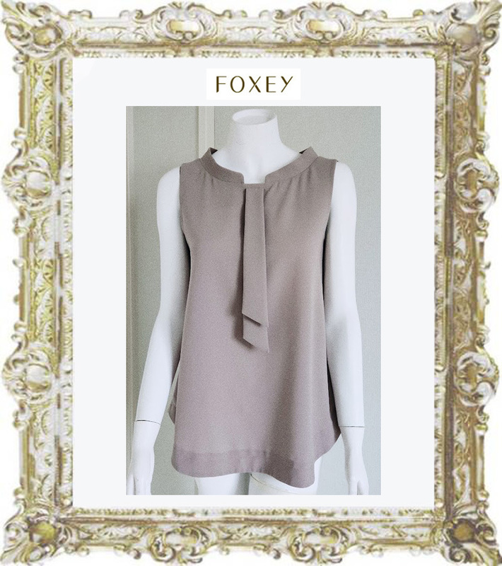 即決★定価3.9万★FOXEY NEW YORK フォクシーニューヨーク グレージュ ネクタイモチーフ フェアリージョーゼットノースリーブ ブラウス 40