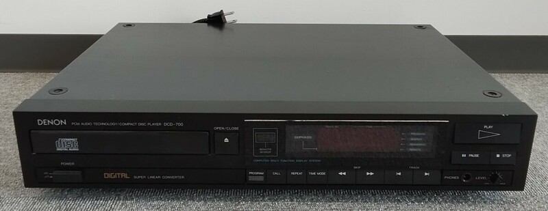 DENON 　CDプレーヤー　DCD-700　中古