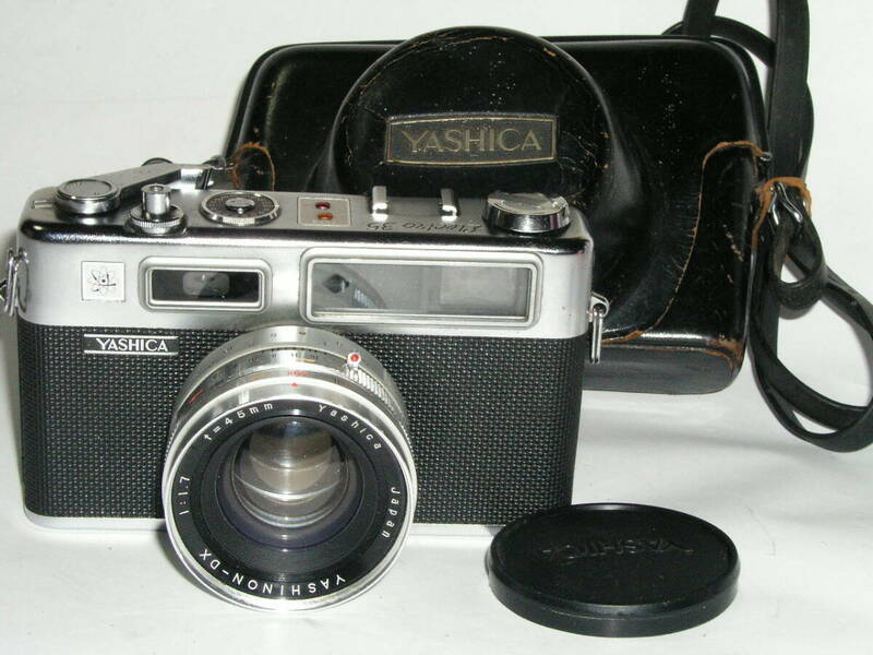 6347● YASHICA ELECTORO 35 YASHINON-DX 45mm F1.7、富岡光学製らしいです 1966年発売 ●14
