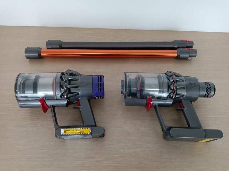 ☆【EM960】dyson　ダイソン　SV12　SV14　２台セット　コードレスクリーナー掃除機　ジャンク品